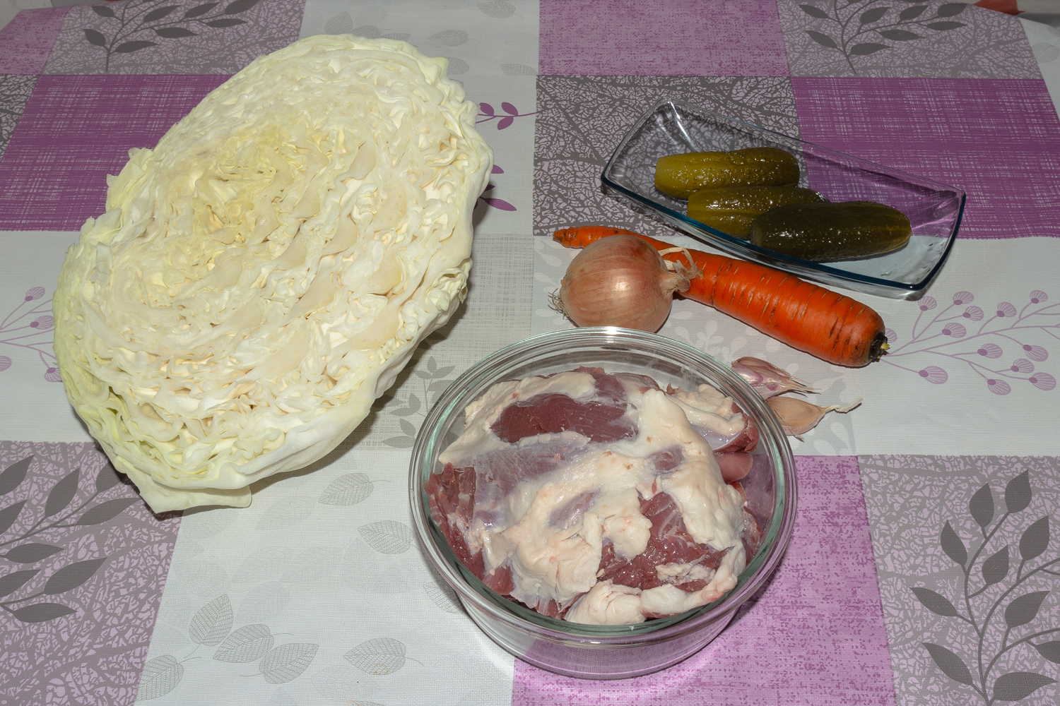 продукты для рецепта Тушеная капуста с бараниной