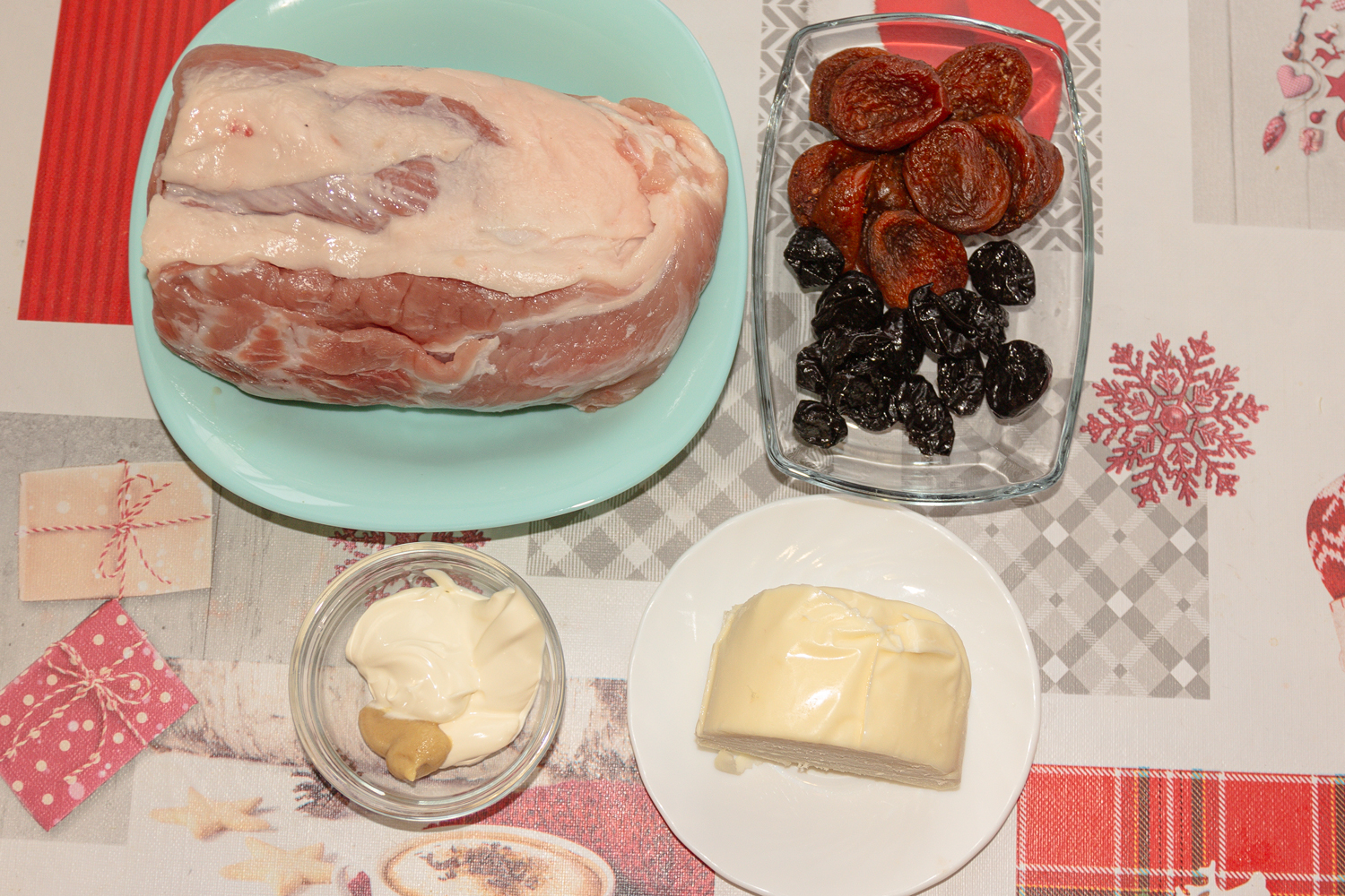 продукты для рецепта Мясо с курагой и черносливом