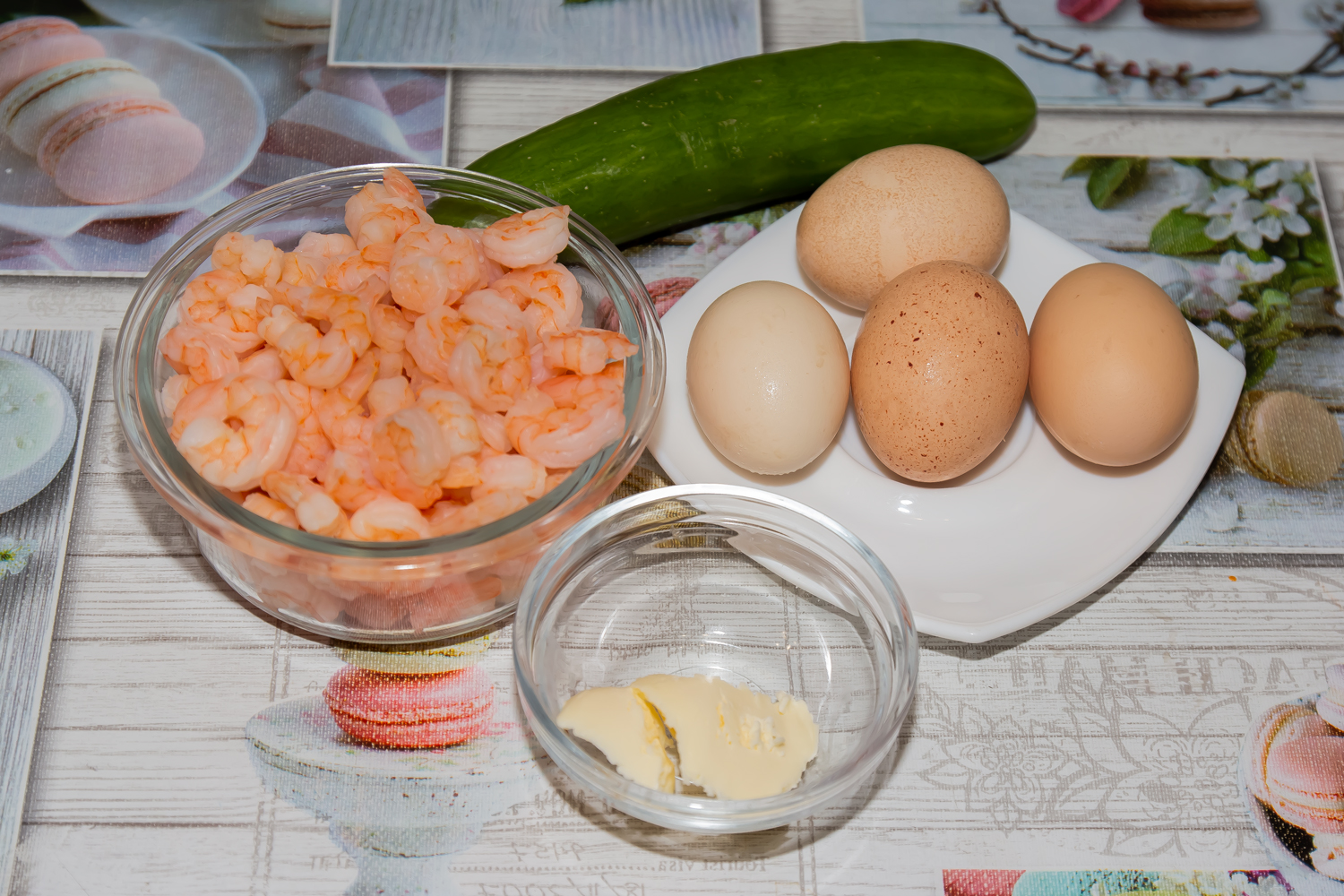 продукты для рецепта Яйца, фаршированные креветками