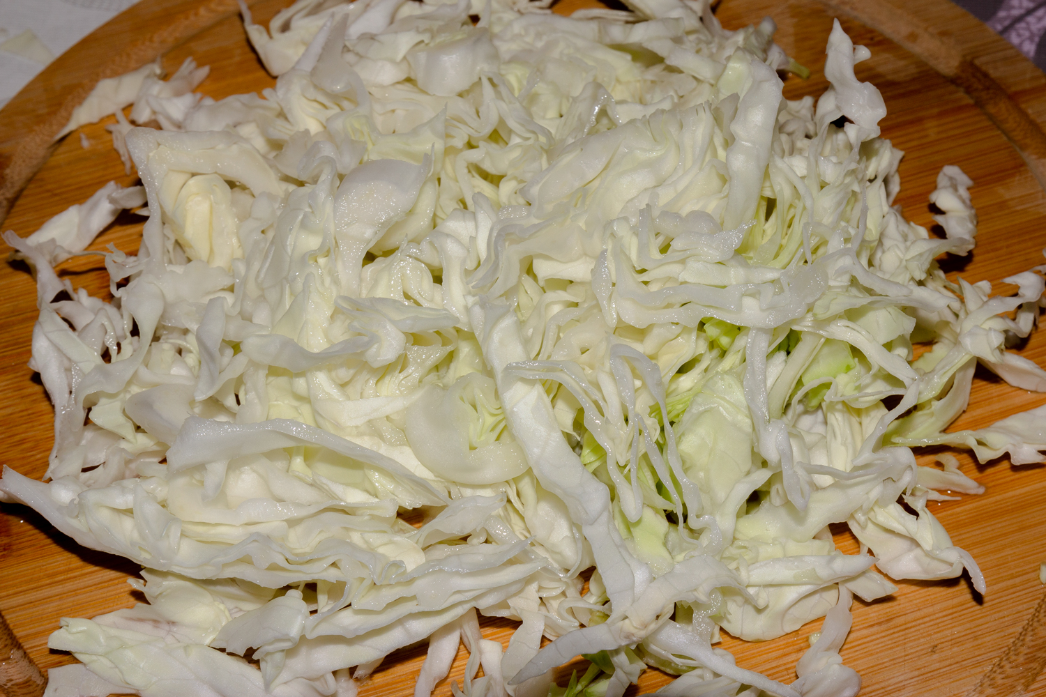 нарезанная капуста по рецепту Салат из белокочанной капусты со сметаной