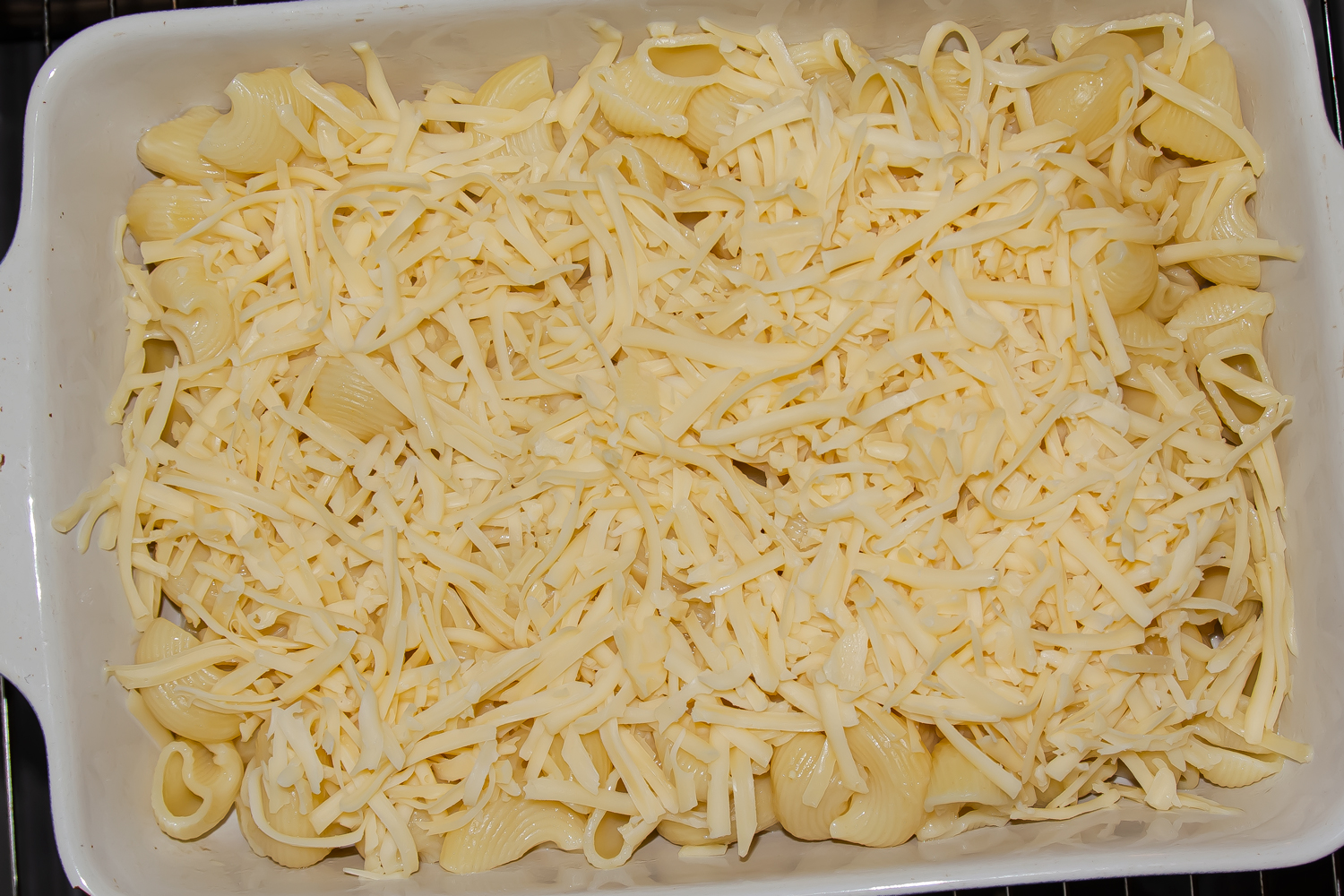 макароны посыпанные сыром по рецепту Макароны По-швейцарски