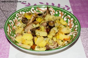 Картошка с грибами и луком