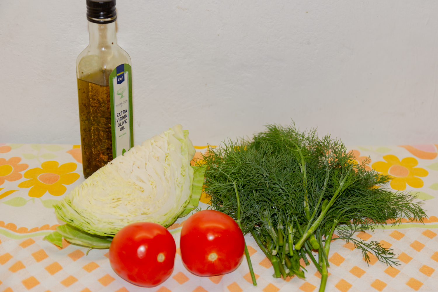 продукты для рецепта Салат из свежей капусты с помидорами