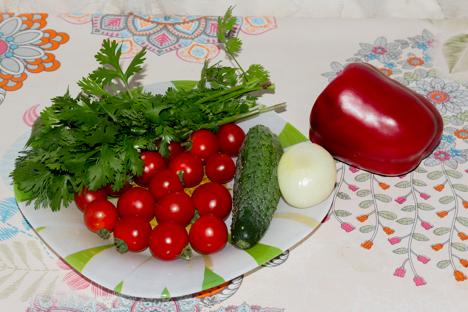 продукты для рецепта Армянский салат с кинзой 
