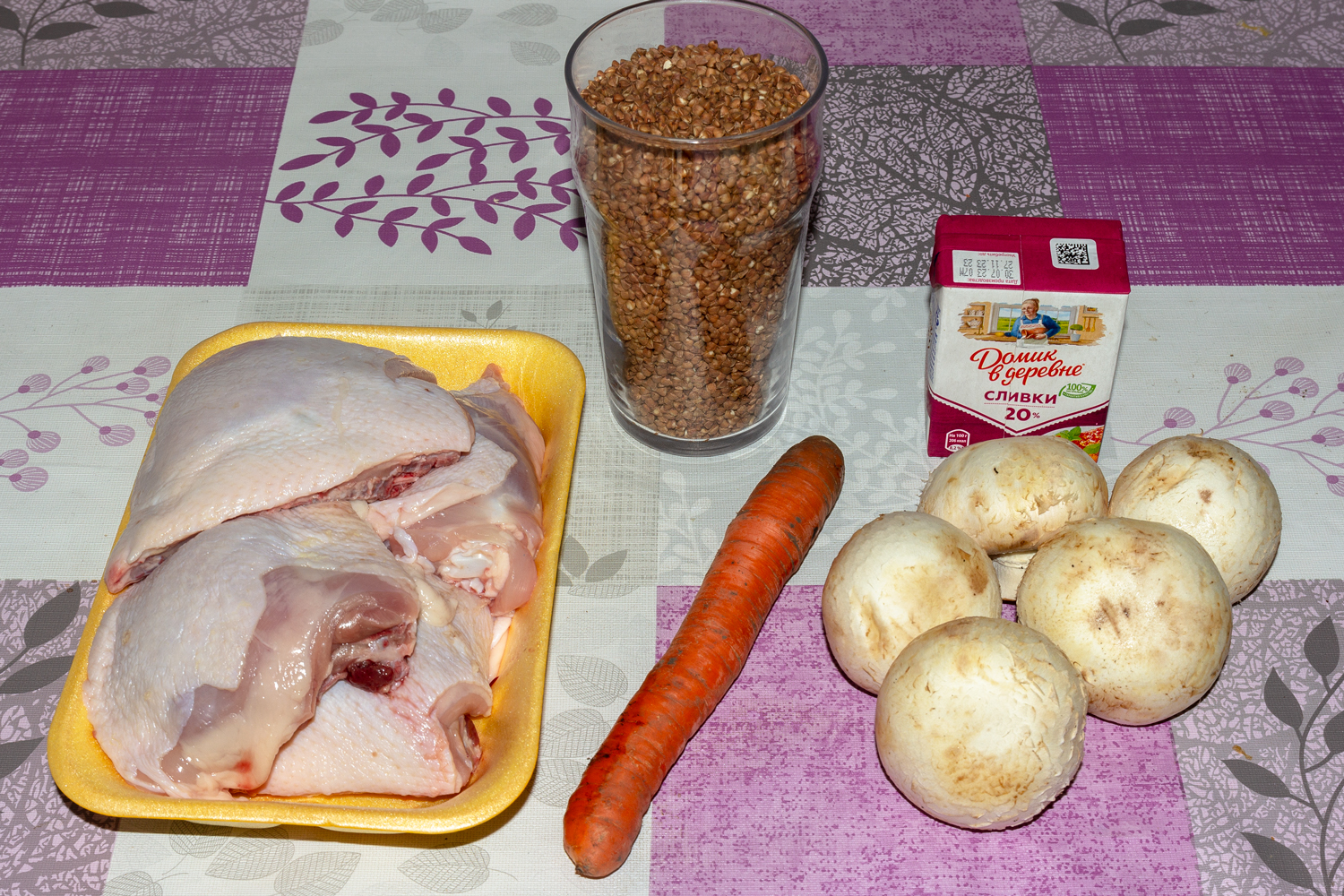 продукты для рецепта Гречка с грибами, курицей и сливками