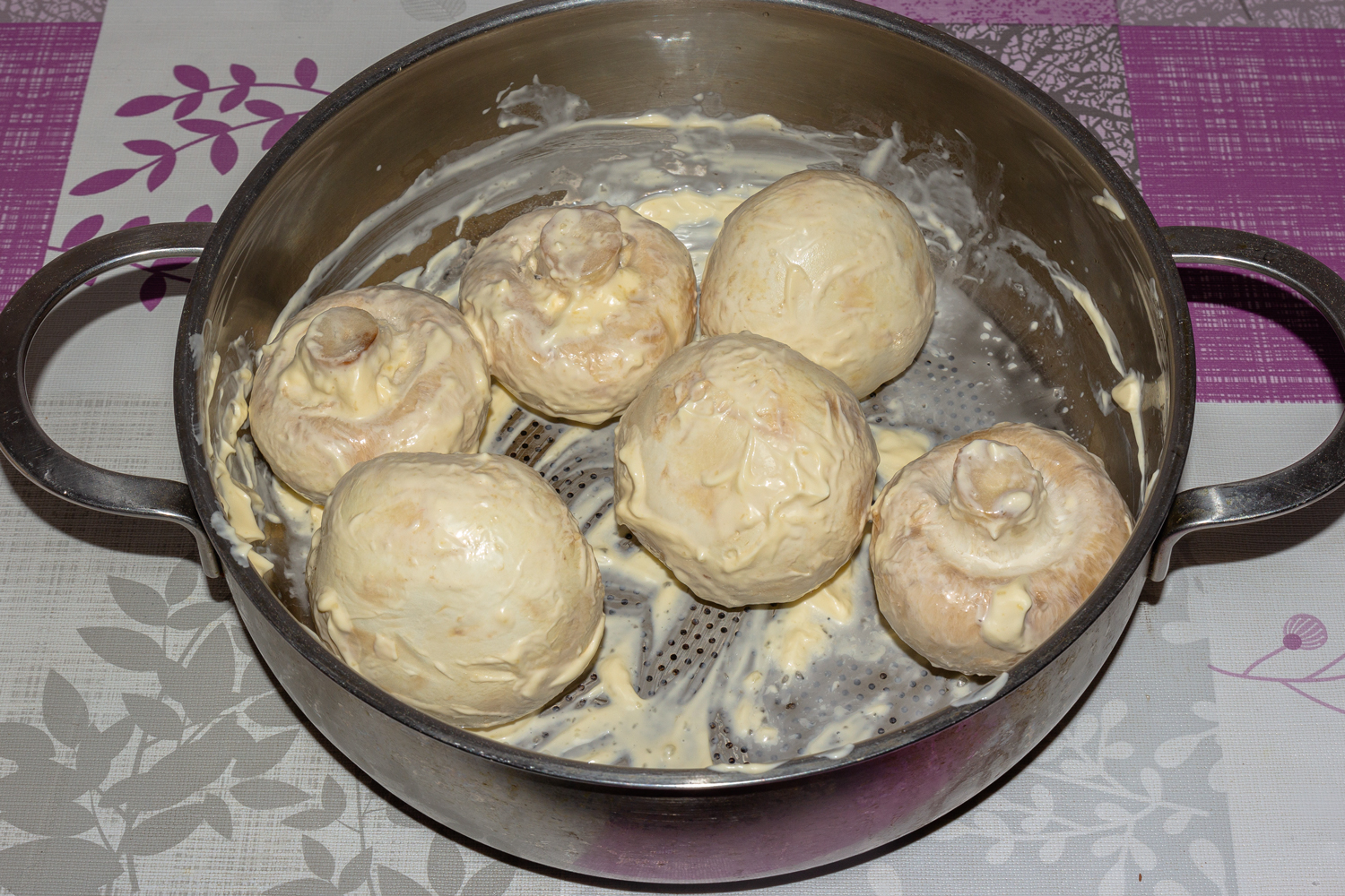 замаринованные грибы по рецепту Шампиньоны, запечённые на мангале, в маринаде из майонеза