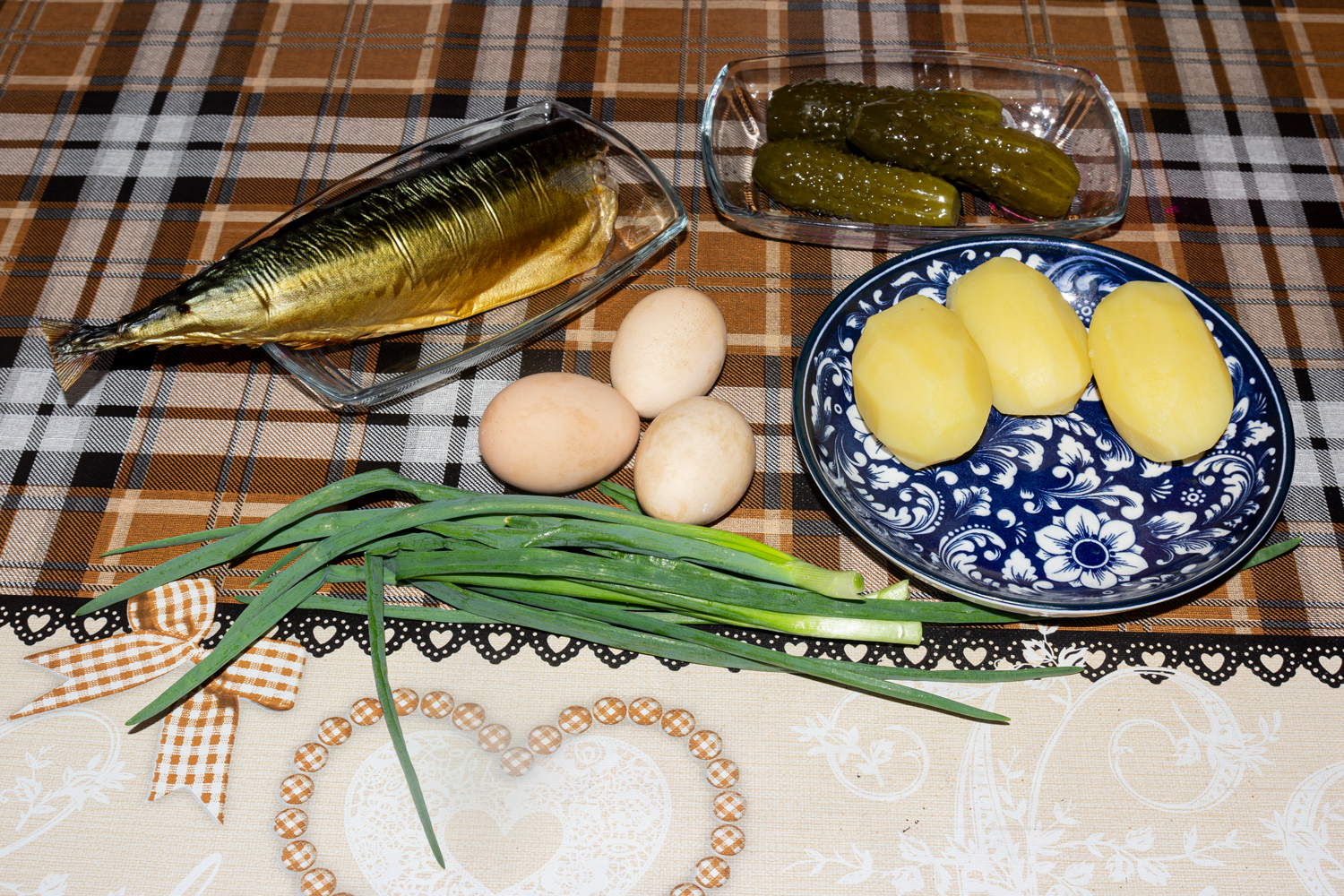 продукты для рецепта Салат со скумбрией