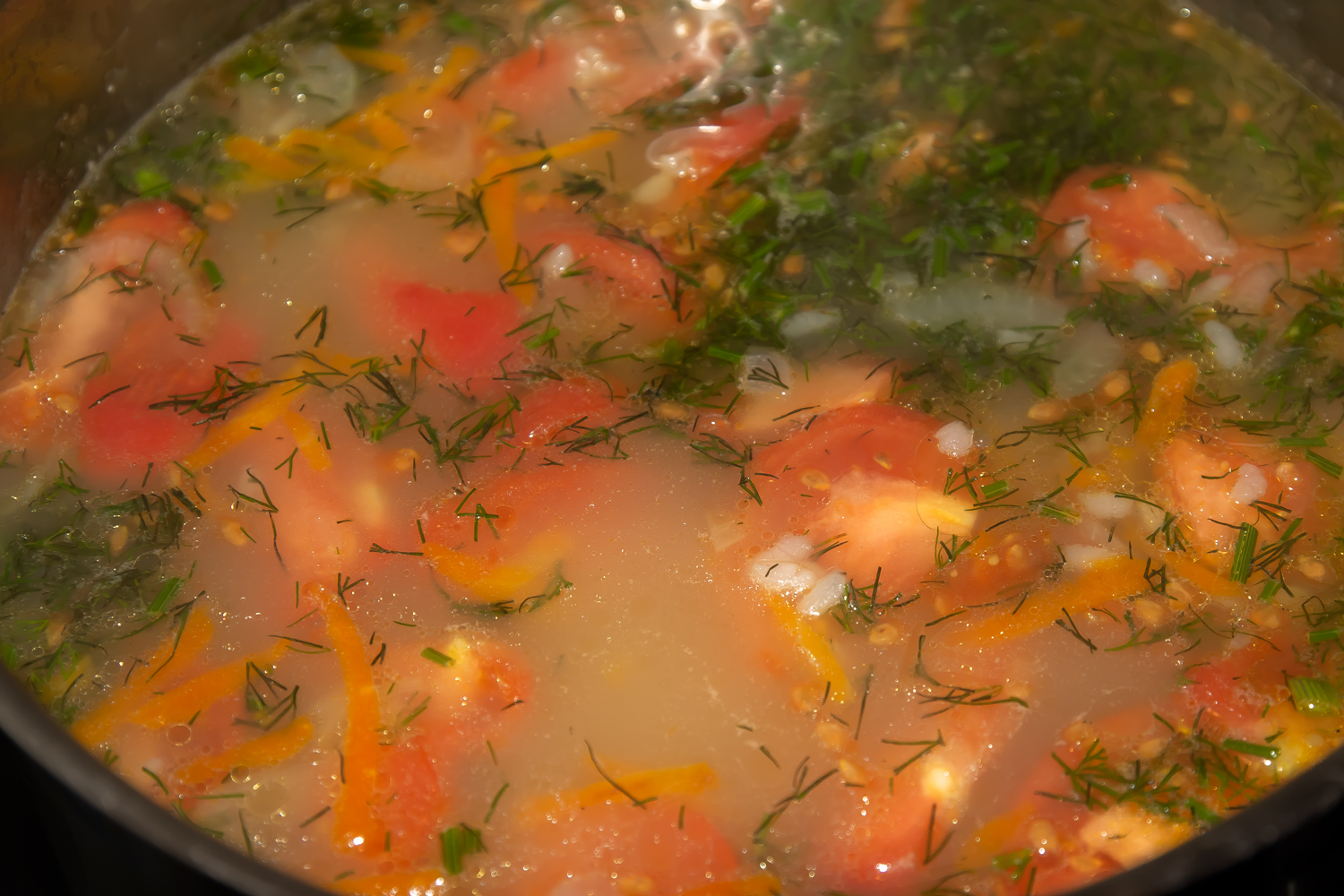 готовый суп по рецепту Суп рисовый с помидорами 